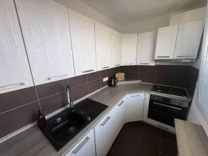 Pronájem bytu 3+1, Jičín, Nám. V. Čtvrtka, 68 m2