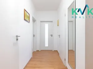 Prodej bytu 1+1, Karlovy Vary, Spálená, 46 m2