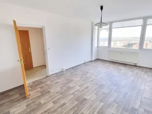 Pronájem bytu 1+1, Praha - Troja, Olštýnská, 37 m2