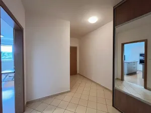 Pronájem bytu 3+kk, Praha - Hostivař, Bratislavská, 70 m2