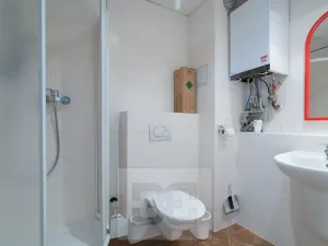 Pronájem obchodního prostoru, Praha - Kolovraty, Kupkova, 35 m2