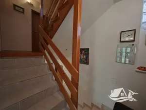 Prodej vícegeneračního domu, Njivice, Chorvatsko, 130 m2
