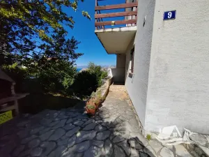 Prodej vícegeneračního domu, Njivice, Chorvatsko, 130 m2