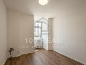 Pronájem bytu 2+kk, Pardubice, třída Míru, 52 m2