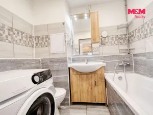 Prodej bytu 2+kk, Kralupy nad Vltavou - Lobeček, Krakovská, 40 m2
