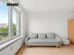 Prodej bytu 1+kk, Praha - Záběhlice, Mattioliho, 32 m2
