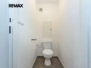 Prodej bytu 3+1, Praha - Bohnice, Kusého, 66 m2