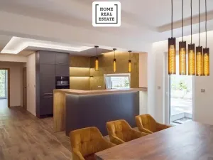 Prodej bytu 4+kk, Karlovy Vary, Šumavská, 171 m2