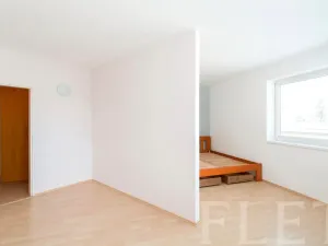 Pronájem bytu 2+kk, Praha - Nusle, Kloboučnická, 56 m2