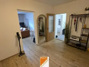 Pronájem bytu 2+1, Kadaň, Mírové náměstí, 109 m2