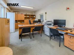 Prodej výrobních prostor, Neuměř, 405 m2