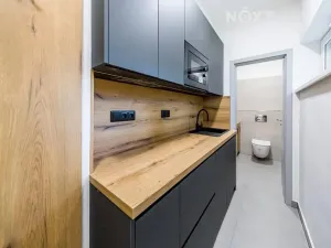 Pronájem kanceláře, Jindřichův Hradec, U Knihovny, 86 m2