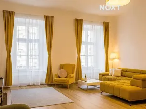 Pronájem bytu 2+1, Jindřichův Hradec, nám. Míru, 100 m2