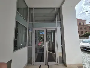 Pronájem kanceláře, Praha - Žižkov, Žerotínova, 150 m2
