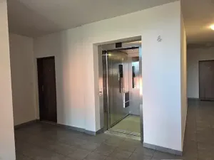 Pronájem bytu 2+kk, Praha - Hloubětín, Za černým mostem, 50 m2
