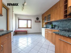 Prodej rodinného domu, Kamenice, Pražská, 182 m2