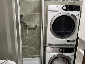 Prodej bytu 3+1, Karlovy Vary, Okružní, 67 m2
