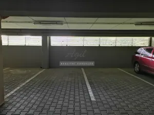 Pronájem garážového stání, Šlapanice, 15 m2