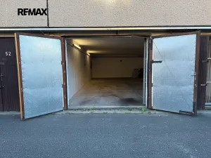 Pronájem garáže, Praha - Podolí, Bohuslava Martinů, 36 m2