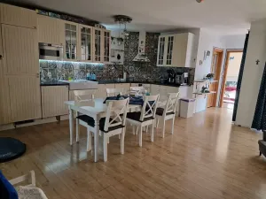 Prodej rodinného domu, Radostice, Pod Sirotkem, 235 m2