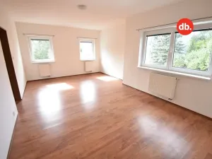 Pronájem bytu 2+1, Karlovy Vary, Modenská, 56 m2