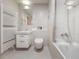 Pronájem bytu 2+kk, Praha - Strašnice, Zvěřinova, 61 m2