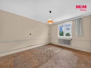 Prodej bytu 3+1, Třeboň - Třeboň II, Souběžná, 64 m2