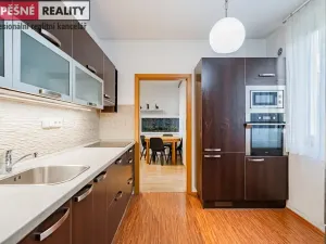 Prodej bytu 3+1, Praha - Hlubočepy, Högerova, 84 m2