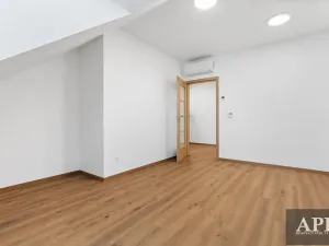 Pronájem bytu 2+1, Strážnice, náměstí Svobody, 58 m2