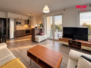 Pronájem bytu 2+kk, Pardubice - Trnová, Jana Hrubého, 58 m2