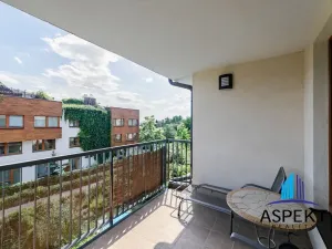 Pronájem bytu 2+kk, Praha - Libeň, Nad Okrouhlíkem, 65 m2