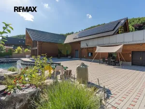 Prodej vily, Králův Dvůr, Pod Lesem, 486 m2