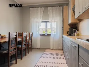 Prodej vily, Králův Dvůr, Pod Lesem, 486 m2