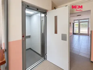 Pronájem bytu 2+kk, Praha - Horní Počernice, Komárovská, 49 m2