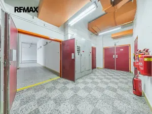 Pronájem obchodního prostoru, Štětí, Obchodní, 460 m2