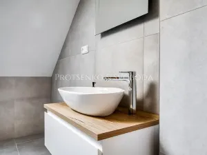 Prodej rodinného domu, Kamenice nad Lipou, Dobšova, 215 m2