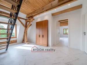 Prodej bytu 4+kk, Líšťany, 125 m2