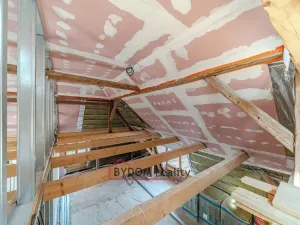 Prodej bytu 4+kk, Líšťany, 125 m2