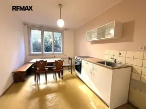 Pronájem bytu 2+1, Praha - Hostivař, Pod štěpem, 68 m2