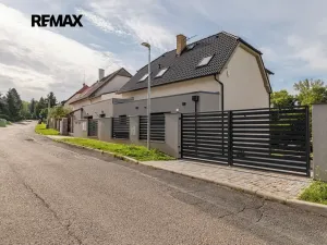 Pronájem rodinného domu, Říčany, Táborská, 199 m2