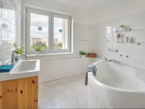 Prodej bytu 3+1, Praha - Záběhlice, Hlavní, 72 m2