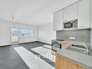Pronájem bytu 1+kk, Znojmo, Třešňová, 36 m2