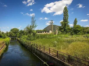 Prodej komerční nemovitosti, Obrnice, 600 m2