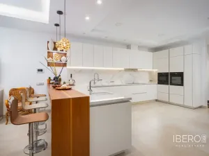 Prodej rodinného domu, Estepona, Španělsko, 761 m2