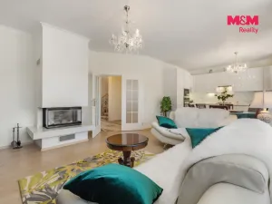 Prodej rodinného domu, Svárov, Ptická, 210 m2