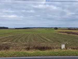 Prodej pole, Bělušice, 3662 m2