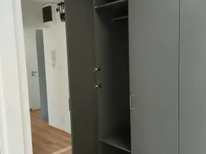 Pronájem bytu 3+1, Praha, Pujmanové, 75 m2