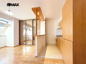 Prodej bytu 1+kk, Praha - Kyje, Lipnická, 25 m2