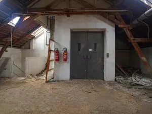 Prodej zemědělského objektu, Bžany, 1700 m2