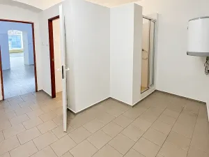 Pronájem obchodního prostoru, Lovosice, 8.května, 100 m2